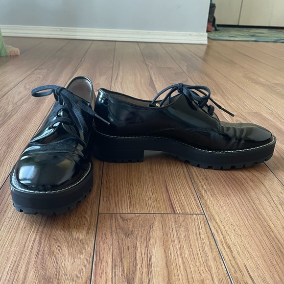 Stuart Weitzman Jesper Oxford Shoes - Picture 2 of 9